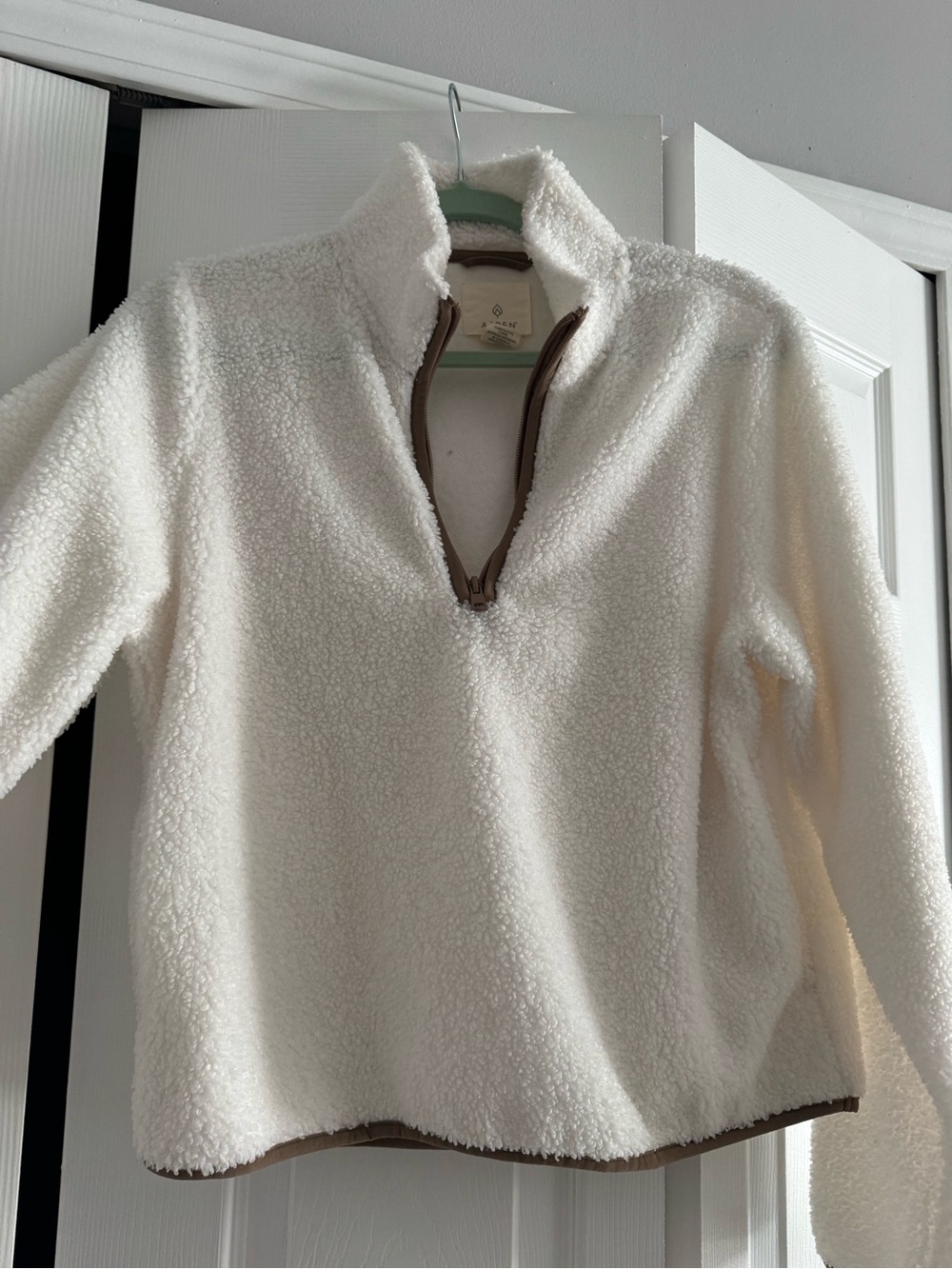 Women’s Cream Sherpa Quarter-Zip Pullover Jacket